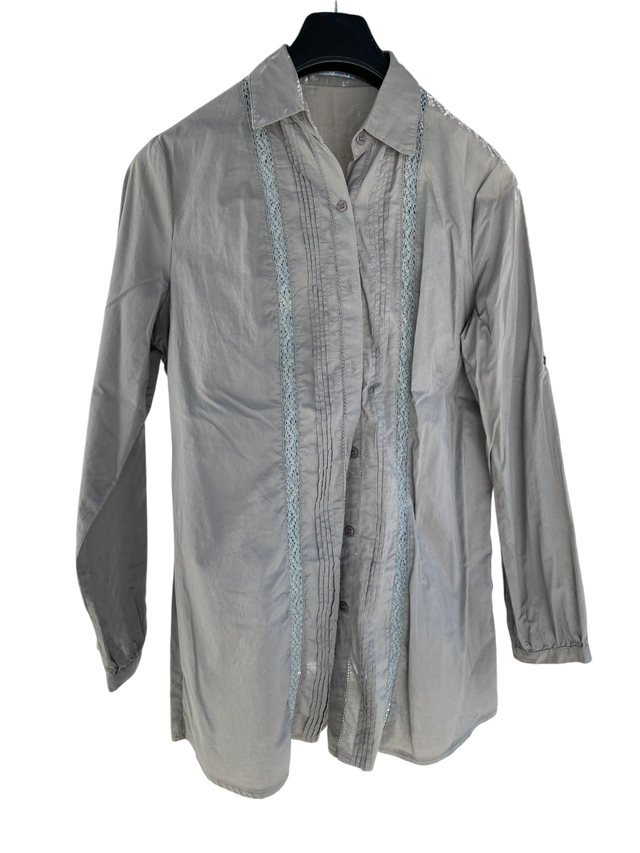 Camisa larga vestir gris verdoso