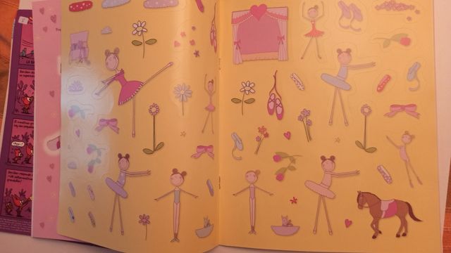 libro bailarinas y revista Caracola