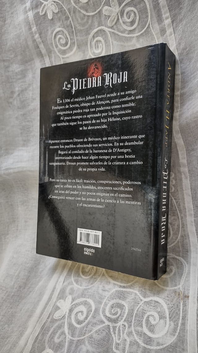 LA PIEDRA ROJA de ANDREA H. JAPP