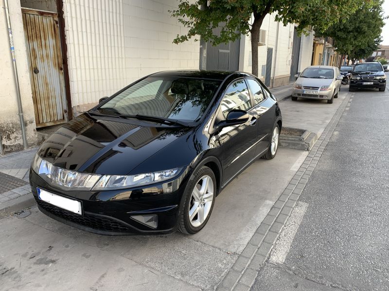 Honda Civic 2006 - foto 1