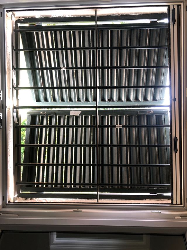 Contraventanas declamas de aluminio de dos hojas a