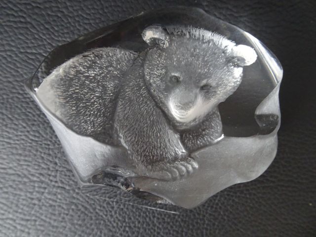 Escultura en vidrio ( oso polar)