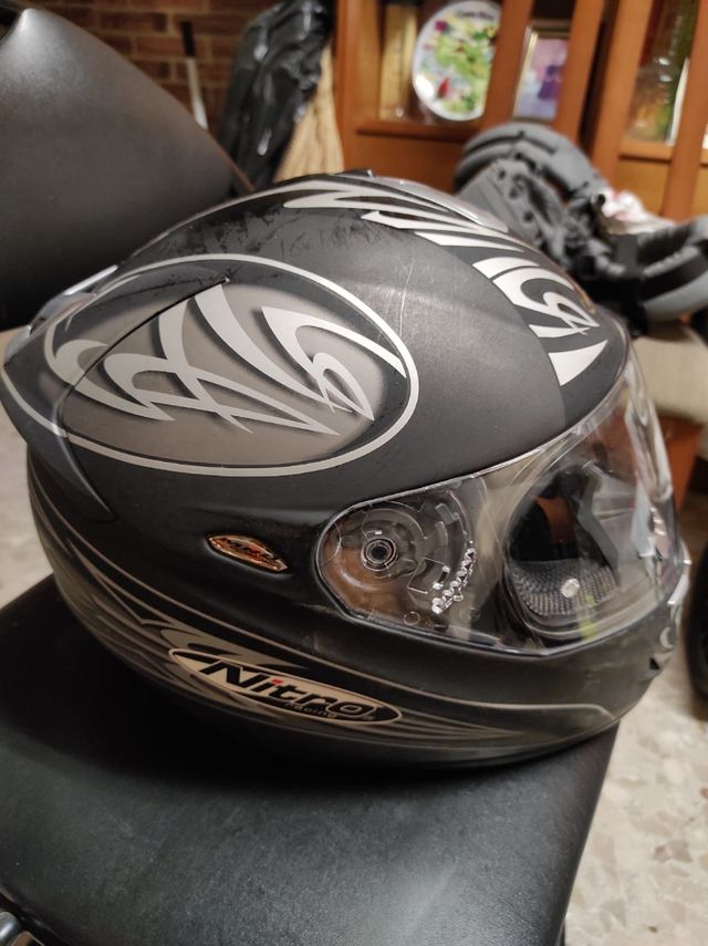 Casco Nitro N1600-VN