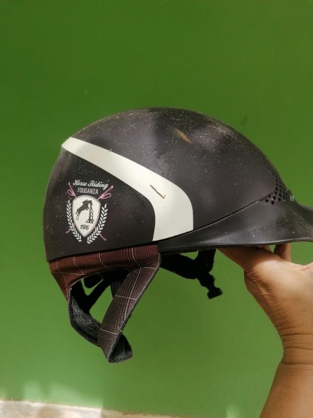 SILLA MONTAR CABALLO y CASCO NIÑOS