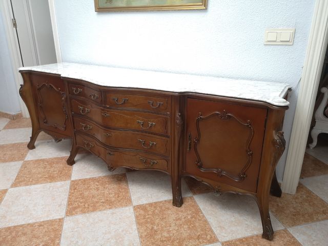 MUEBLE BUFFETE APARADOR de segunda mano por 100 € en Sevilla en WALLAPOP