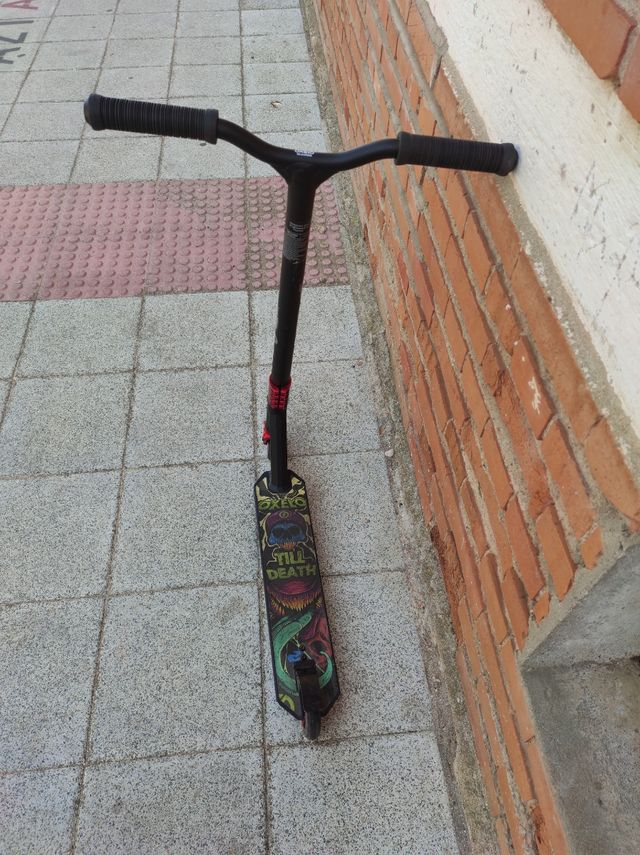 PATINETE FREESTYLE MF1.8 + NEGRO ROJO
