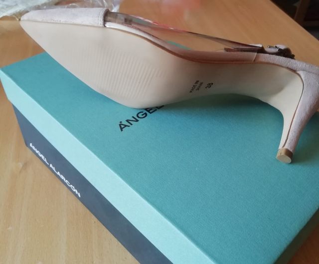 Zapatos de fiesta color nude