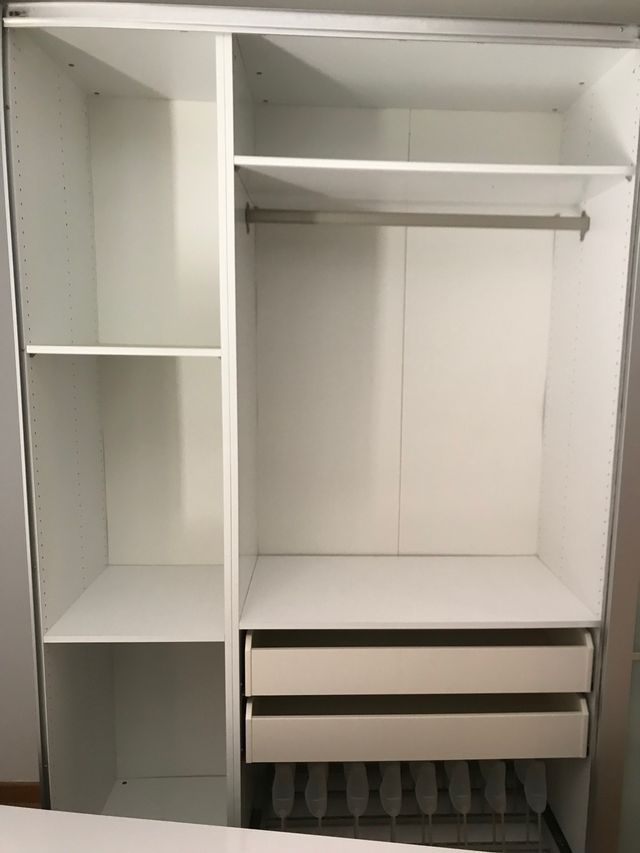 Armario grande dormitorio pax ikea de segunda mano por 400 € en Palma