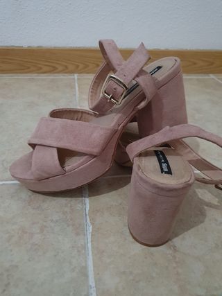 Sandalias plataforma rosa palo de segunda mano por 14 EUR en Oviedo en  WALLAPOP
