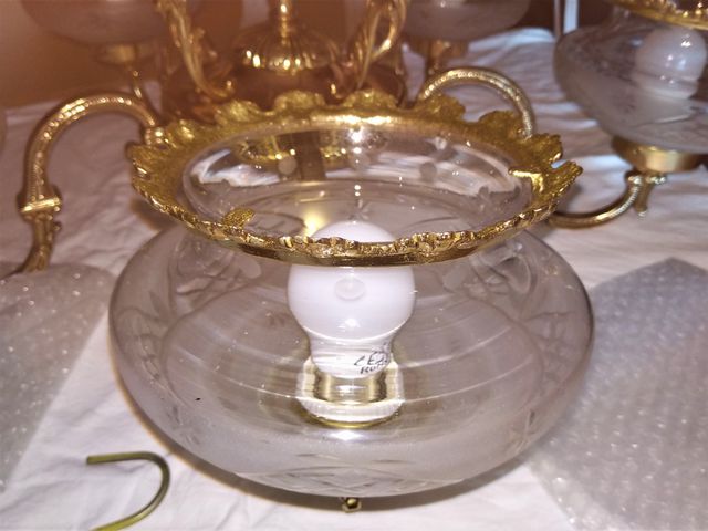 Lampara de bronce (siglo XX)