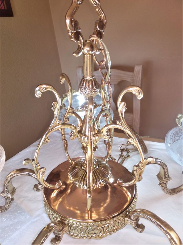 Lampara de bronce (siglo XX)