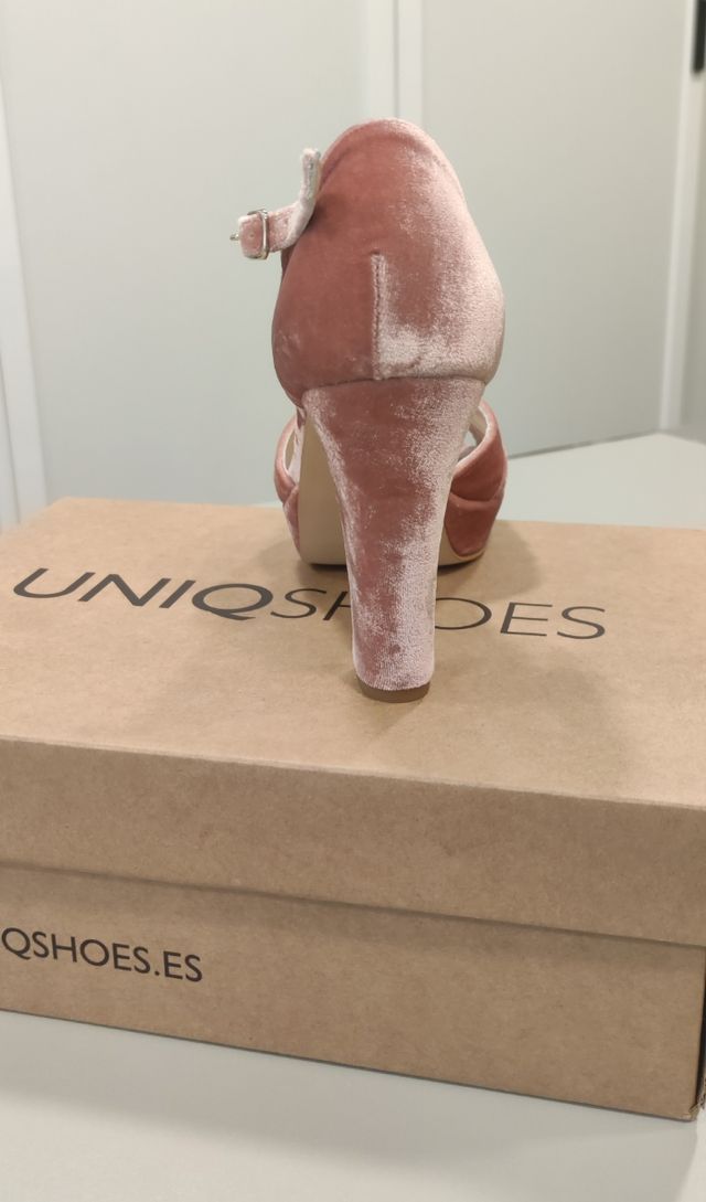 Sandalias tacón a estrenar terciopelo Uniqshoes