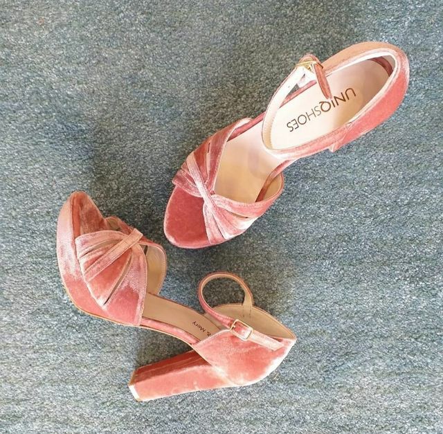 Sandalias tacón a estrenar terciopelo Uniqshoes