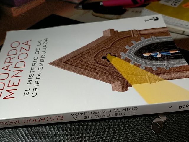 El misterio de la cripta embrujada- Eduardo Mendoz