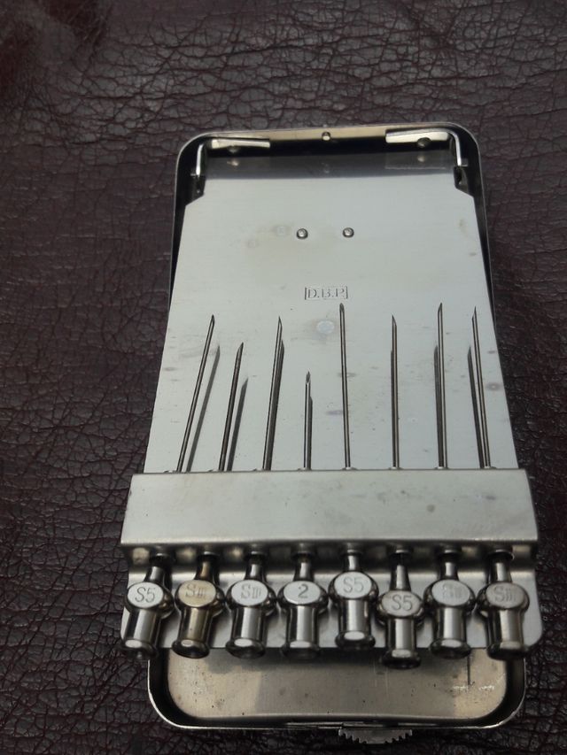 JUEGO 8 AGUJAS DE METAL original martin canulette