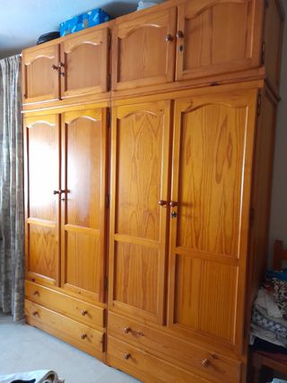 Armario de pino de segunda mano en WALLAPOP