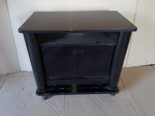 MUEBLE PARA TV.
