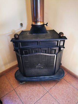 Chimenea de fundición de segunda mano en WALLAPOP