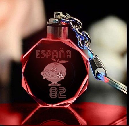 Llavero cristal Led Naranjito 82