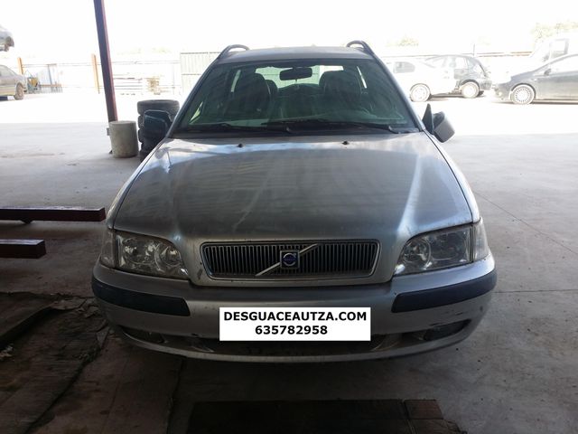 volvo v40 1.9 td 01