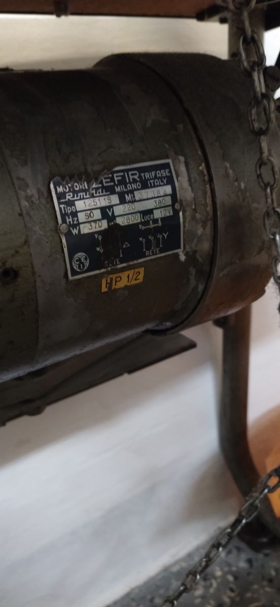 Remalladora 3 hilos. Oportunidad