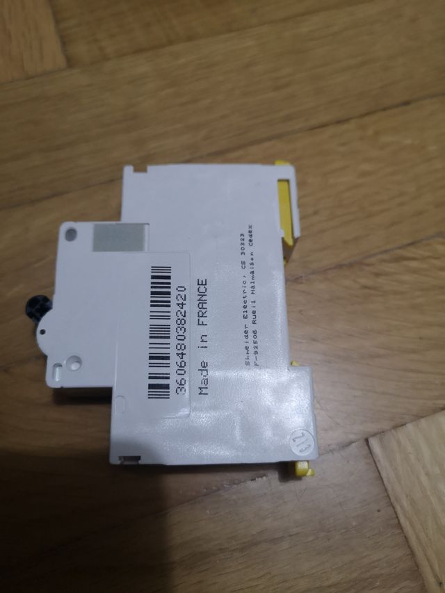 Interruttore magnetotermico automatico Schneider