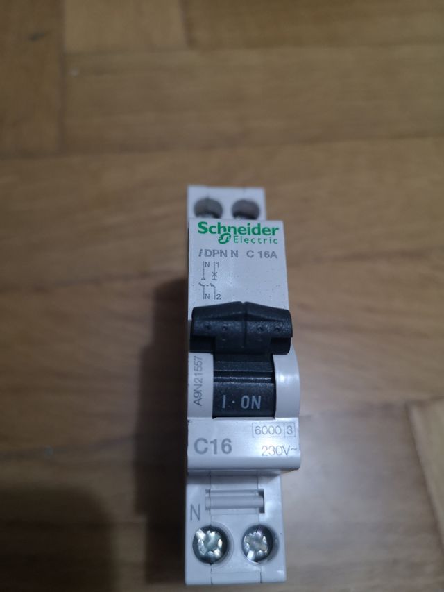 Schneider
Interruttore automatico magnetotermico