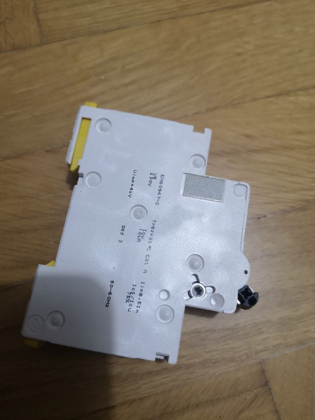 Schneider
Interruttore automatico magnetotermico