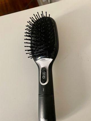 BRAUN Cepillo alisador Iónico de segunda mano por 12 EUR en Sestao en  WALLAPOP