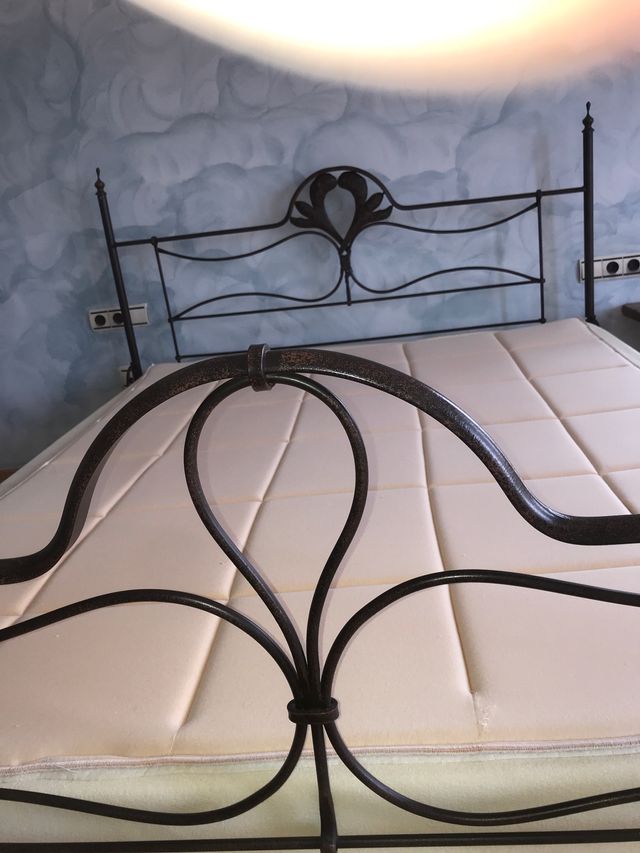 Cama forja francesa artesanal. precio de regalo