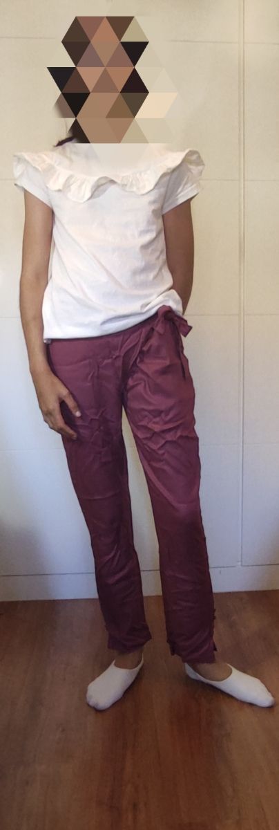 Pantalón NUEVO Trasluz Talla M (14-16 años)