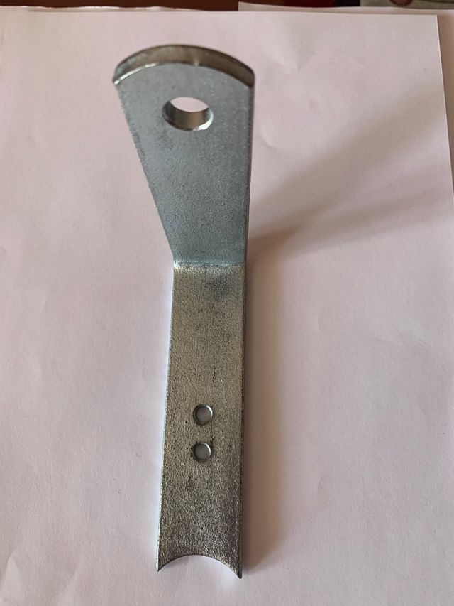 ESCUADRA SOPORTE ESCAPE KART