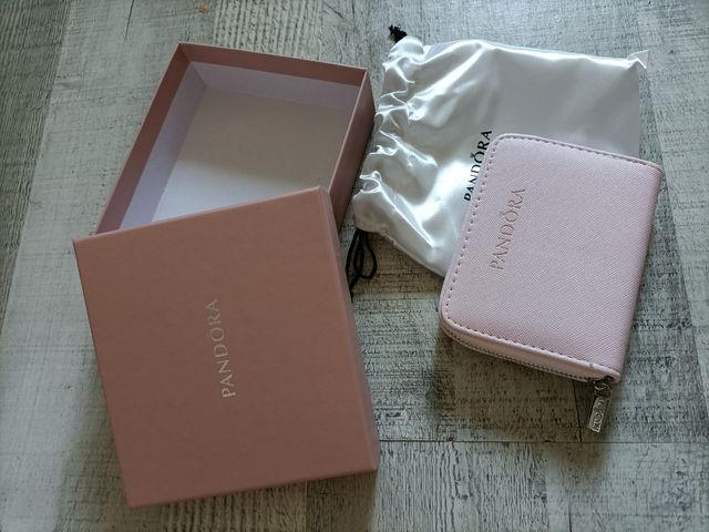 Monedero Pandora. sin estrenar.