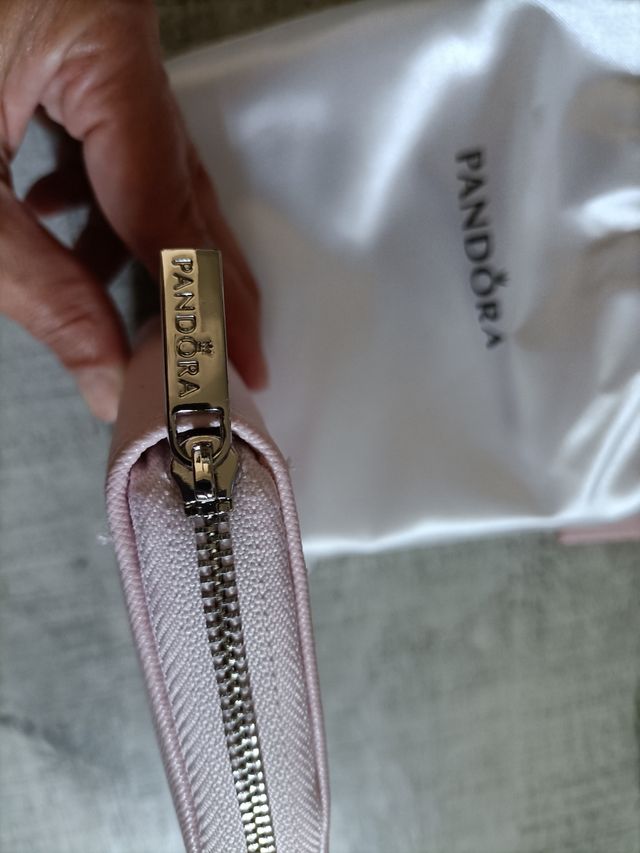 Monedero Pandora. sin estrenar.