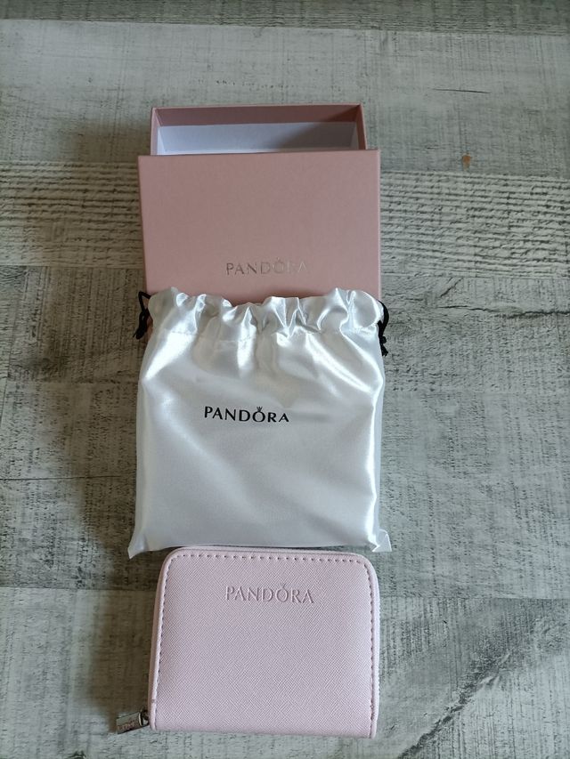 Monedero Pandora. sin estrenar.