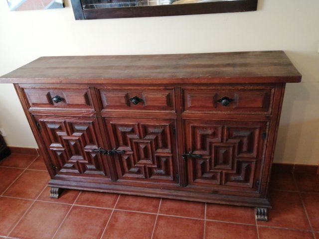 Mueble aparador de segunda mano por 100 € en Can Benet de La Prua en
