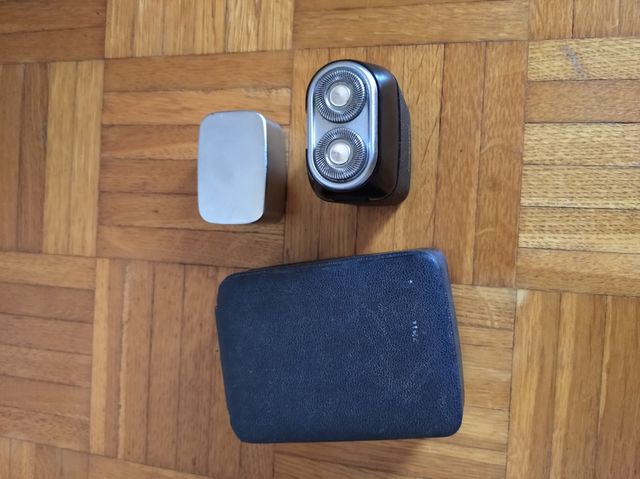 MAQUINILLA AFEITAR ANTIGÜA A PILAS.