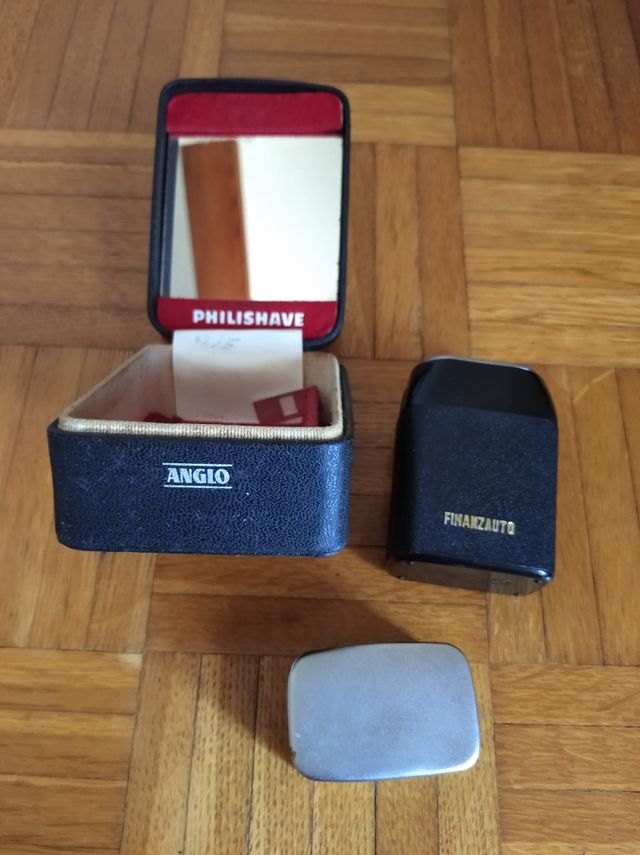 MAQUINILLA AFEITAR ANTIGÜA A PILAS.