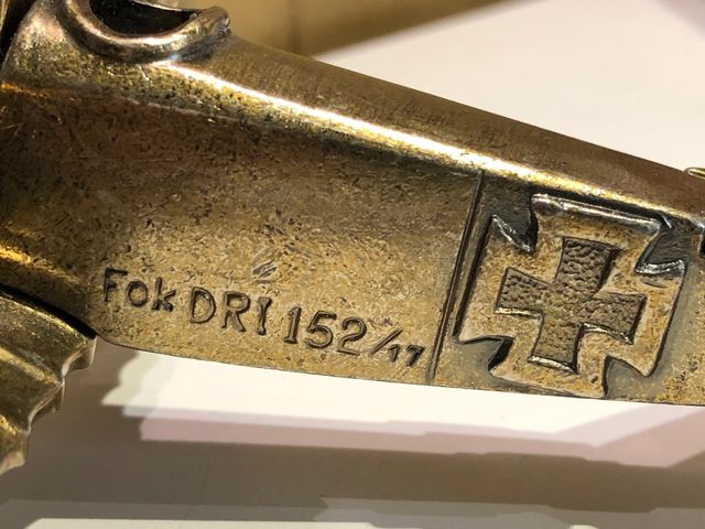 VINTAGE - Avión de bronce - foto real.