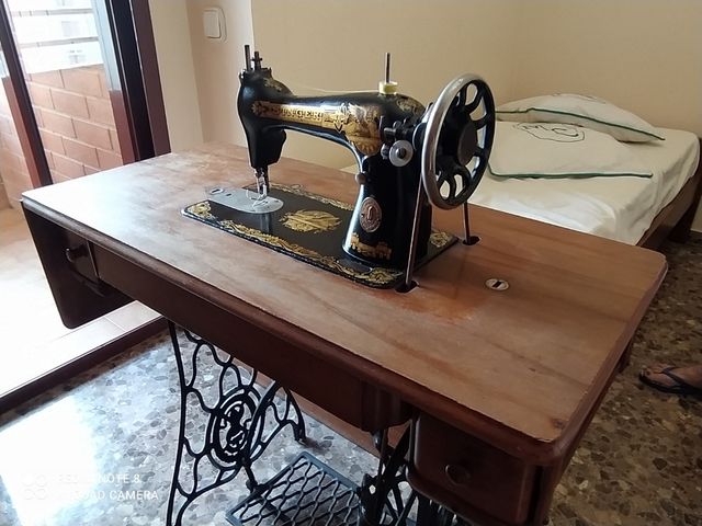 Máquina de coser Singer