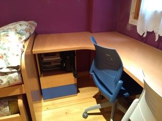 MUEBLES VARIOS DE DORMITORIO de segunda mano por 1 € en Pamplona en