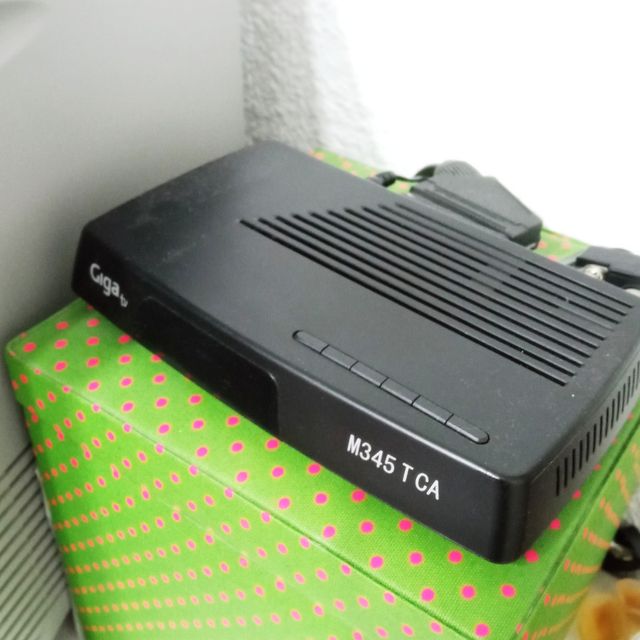 Televisor 14" Sanyo con reproductor DVD