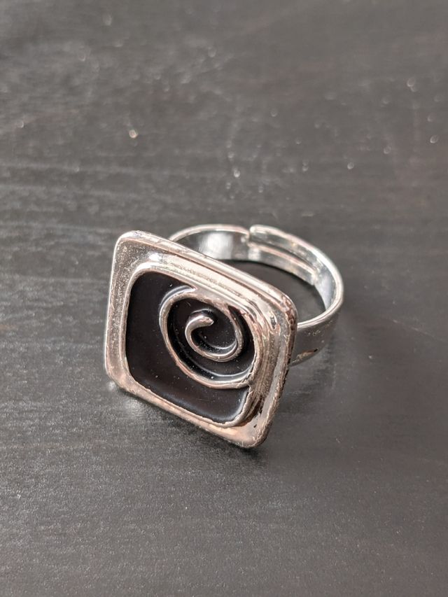 Conjunto pulsera y anillo plateados