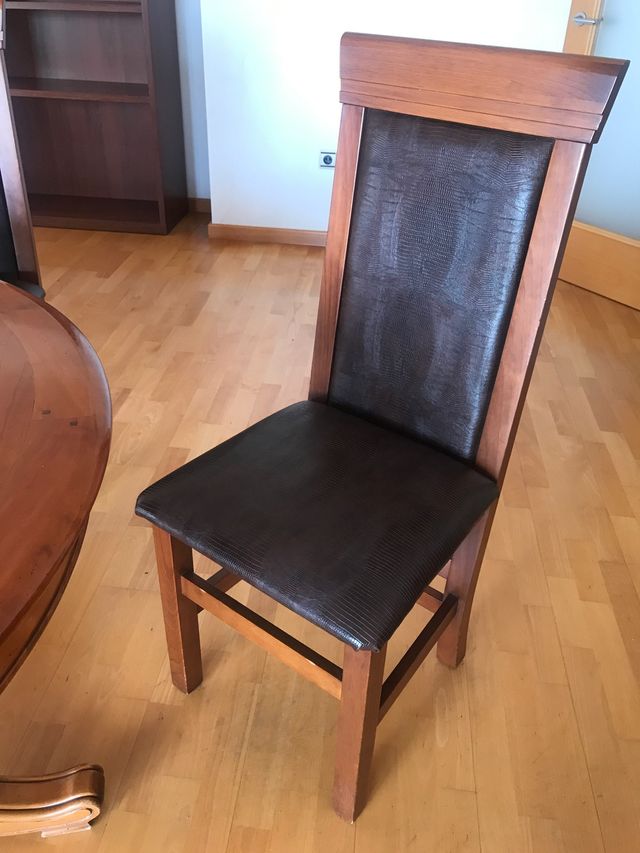 4 SILLAS COMEDOR  25€CADA UNA