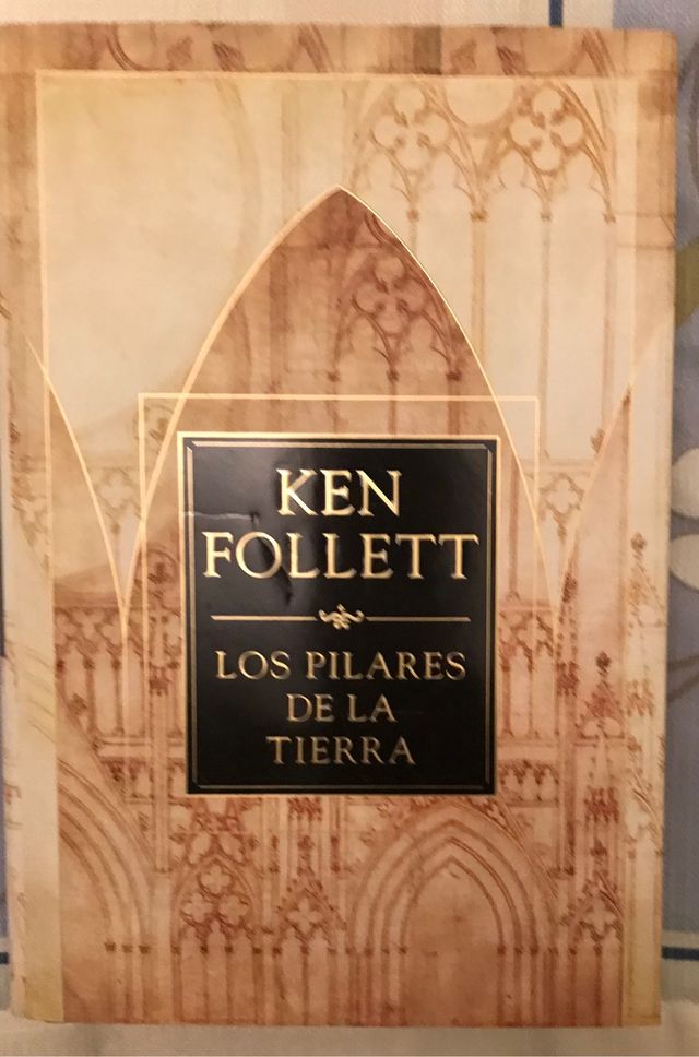 Libro Los pilares de la tierra, Ken Follet