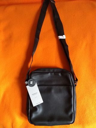 Bolso hombre springfield de segunda mano por 15 EUR en Vic en WALLAPOP