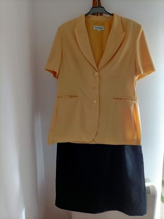 Conjunto blusa \\/chaqueta del corte inglés de segunda mano por 7 EUR en  Granada en WALLAPOP