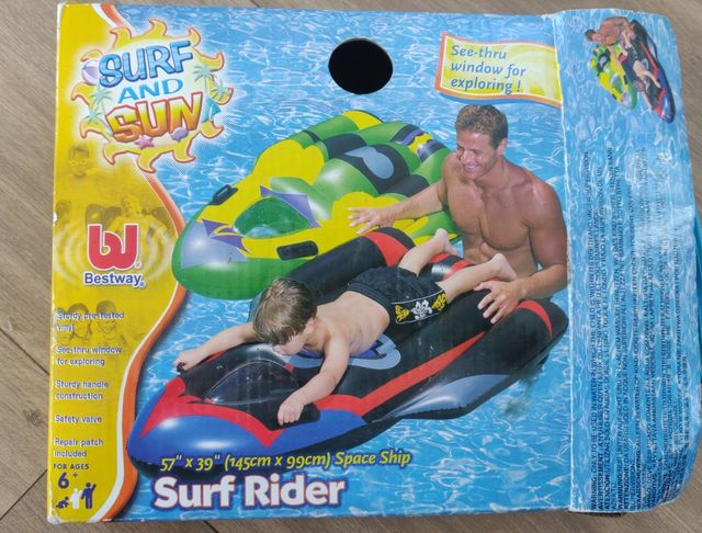 Colchoneta de playa o piscina. Nave espacial