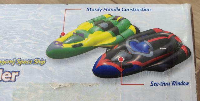 Colchoneta de playa o piscina. Nave espacial