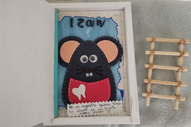 Puerta ratoncito Pérez